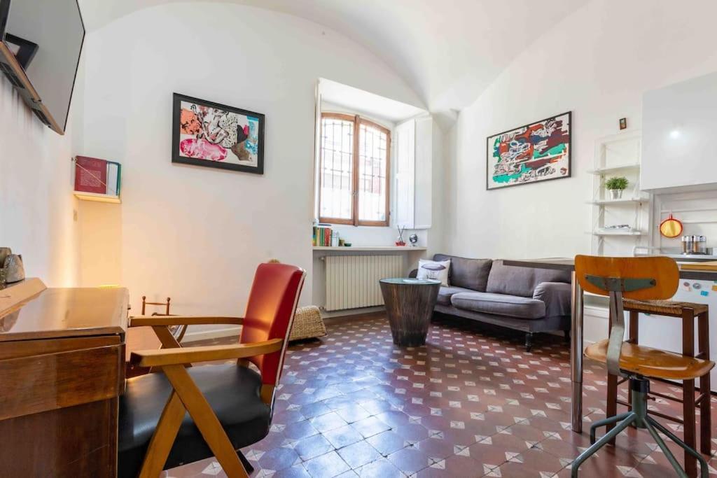 Appartamento Bohemian Art Apartment. One Bedroom One Sofa *
